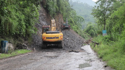  कृष्णभीरमा नयाँ ट्रयाक अन्तिम चरणमा : असोज १ गतेदेखि यातायात सञ्चालनको तयारी 